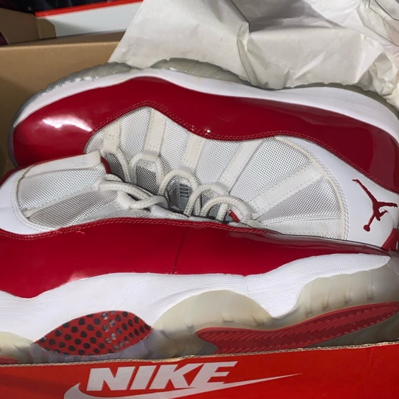 Jordan 11 cherry - Picture 12 of 12